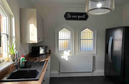 Lincoln Casa | Unique 1880's Property In Historical Town Of Lincoln With Hot Tub