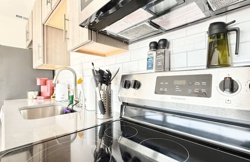 Poplar Apartamento | Unique 1BR King|Free Parking|NLiberties 609