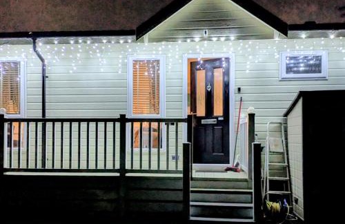 Rhyl Casa | Unique 2 bed lodge