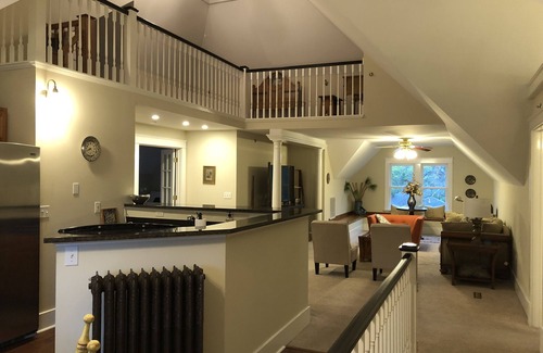 Columbia Apartamento | Apartamento exclusivo de 2 dormitorios con acabados actualizados, a pocos pasos del campus / centro de la ciudad