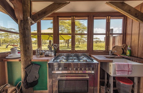 Naivasha Otro | The Watch Tower | 360' bed view shower understars