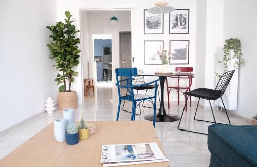 Koukaki Apartamento | Unique 2BD Design Apt with airconditioning near Acropolis