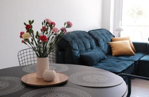 Koukaki Apartamento | Unique 2BD Design Apt with airconditioning near Acropolis