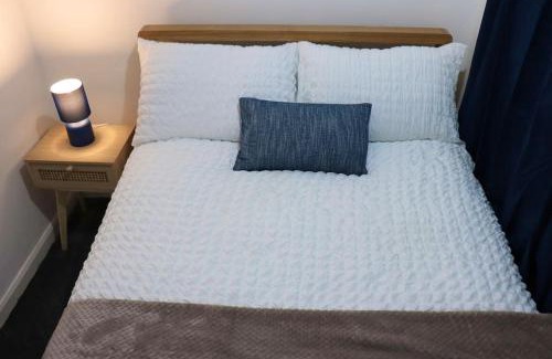 Leeds Apartamento | Unique 3 Bedroom House FREE WiFI & Parking