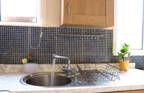 Leeds Apartamento | Unique 3 Bedroom House FREE WiFI & Parking