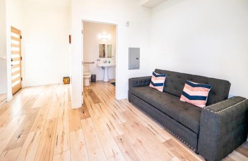 Wilshire Apartamento | Unique 3-Level Loft with One bedroom & Two Full Bathroom