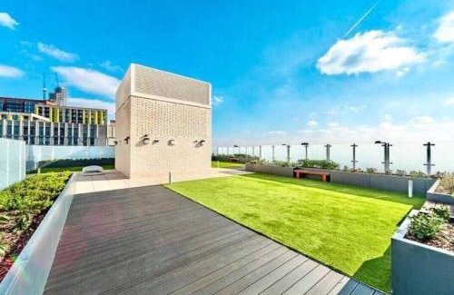 Nine Elms Apartamento | Unique 3BR 3BATH Townhouse Duplex SmartHome