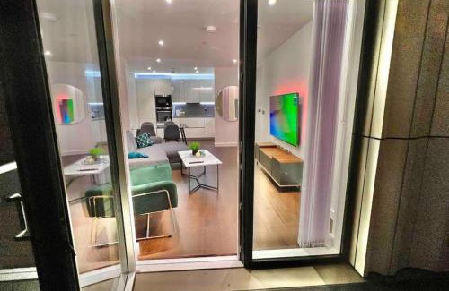 Nine Elms Apartamento | Unique 3BR 3BATH Townhouse Duplex SmartHome