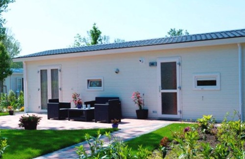 Velsen-Zuid Casa | Unique 4 by Interhome