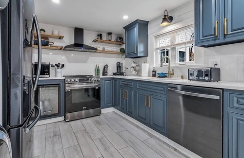 Methuen Casa | Unique 4bedrooms 2 bathrooms stunning getaway unit
