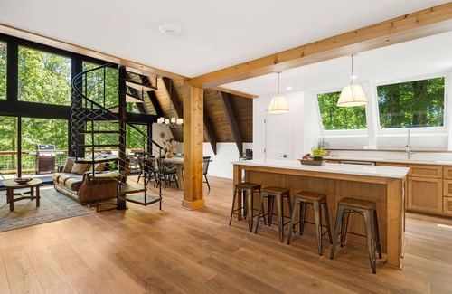 Lenoir Chalet De Esquí | *NEW* A-Frame,Hot tub,Firepit,Jukebox & EV charge
