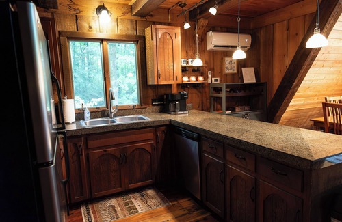 Bellaire Chalet De Esquí | Unique A-frame, hot tub, firepit, barrel sauna