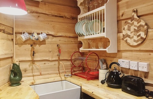 Holworth Cabina | Unique and Bespoke Stunning Thatched Dorset Shepherds Huts with Private Hot Tub