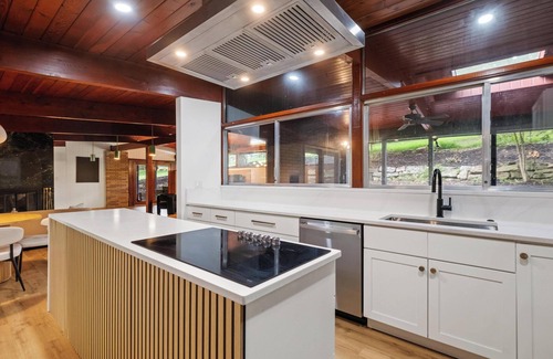 Weirton Casa | Unique and Secluded Country Estate near Pittsburgh