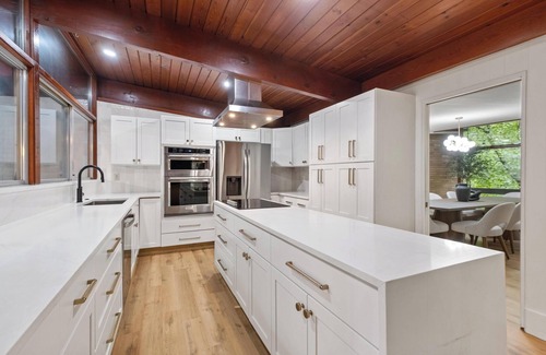 Weirton Casa | Unique and Secluded Country Estate near Pittsburgh