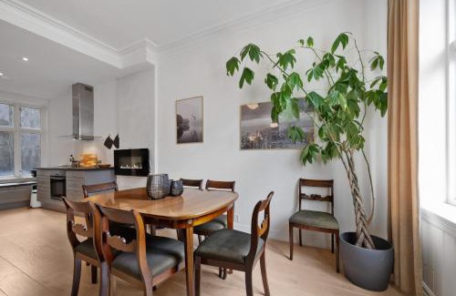 Engen Apartamento | Unique and Spacious Home in Bergens Most Charming Area