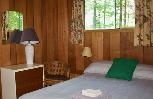 Tay Valley Cabaña | Unique and tranquil cottage with panoramic lake views and tall pines