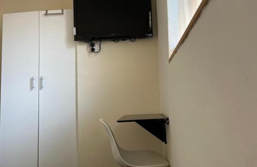 Surrey Hills Casa | Unique appt 2 Bdrm, Ground level, pets ok