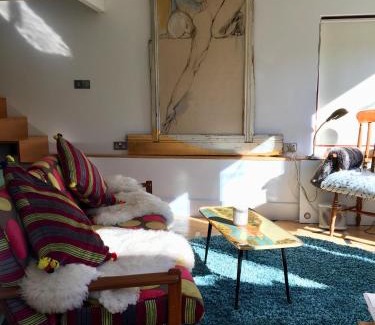 Pewsey Apartamento | Unique Artists studio with a private garden.