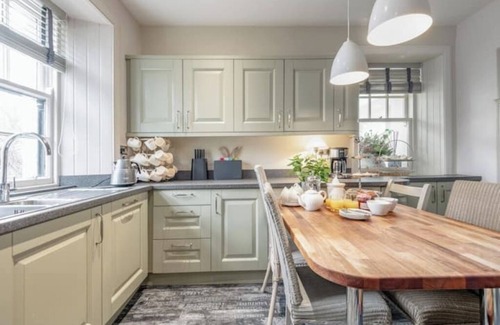 Auchterarder Casa | Unique Arts & Crafts Home in Auchterarder