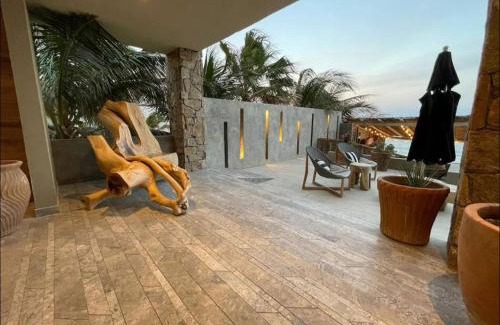 San José del Cabo Apartamento | Unique BEACH FRONT condo with concierge