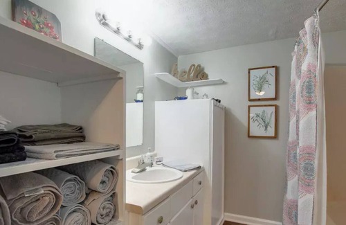 Huntsville Casa | Unique Bungalow in Historic Neighborhood