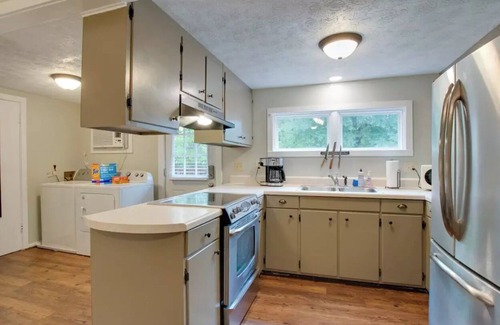 Huntsville Casa | Unique Bungalow in Historic Neighborhood