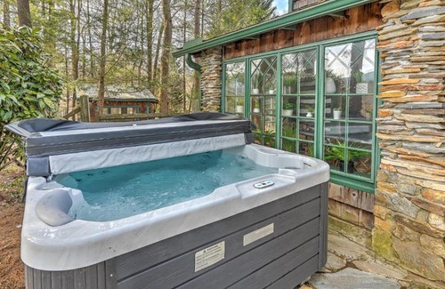 Leicester Casa | Unique Cabin With Hot Tub Close to Town