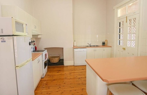 West Wyalong Apartamento | Unique, Charming Accommodation in the Heart of Town