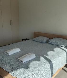 Larnaca City Centre Apartamento | Unique City Center Rooms, 150m from Chabad Lubavitch