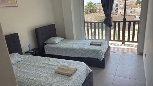 Larnaca City Centre Apartamento | Unique City Center Rooms, 150m from Chabad Lubavitch