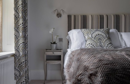 Winchcombe Cabina | Unique Cotswold getaway ideal for family celebrations/weddings/corporate