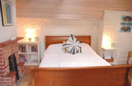 Brighton Casa | Unique Cottage Retreat