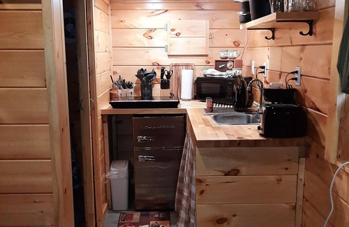 Slade Cabaña | Unique, Cozy Stay near Red River Gorge