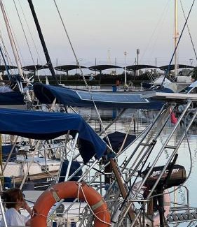 Poblats Maritims Alquiler De Eote | Unique Experience in Sailboat! In The 4 Seasons!
