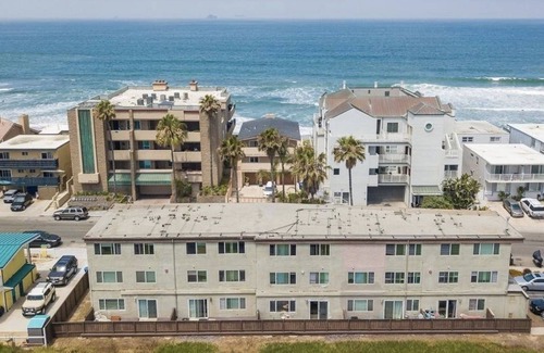 Imperial Beach Condominio | Comfy, relaxing condo across from beach on the estuary.
