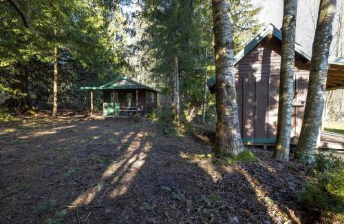 Maple Falls Casa | Unique Glamping Experience, Pet Friendly, Sleeps 2