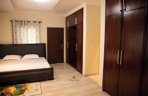 Teshie Cabina | Unique Green Lodge