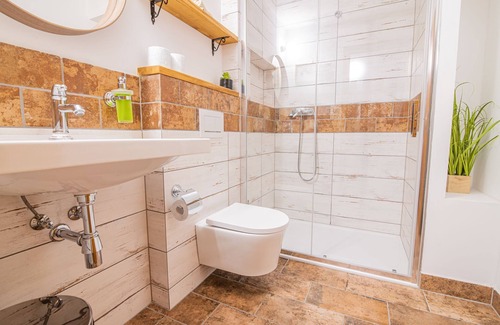 Volary Cabina | Unique guesthouse in the historic Alpenhaus