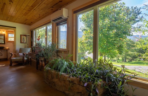 Wildwood Casa | Única casa cueva tallada a mano con una vista increíble de Lookout Mountain.