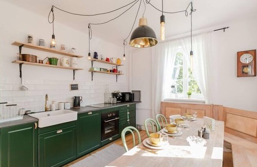 gmina Debowiec Casa | Casa única en Dębowiec con sauna y vista al estanque