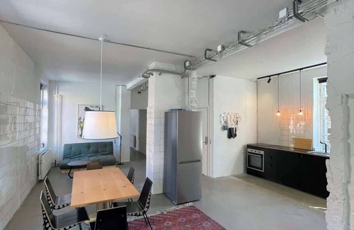 Valby Apartamento | Unique Industrial Apartment