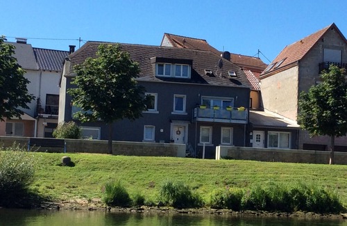 Oberbillig Apartamento | Ubicación única en el Mosela y el carril bici. Frontera de Luxemburgo