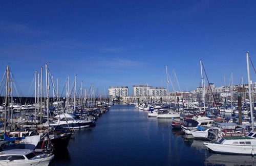 Seafront Apartamento | Unique, loft-style apartment with fantastic Brighton Marina views