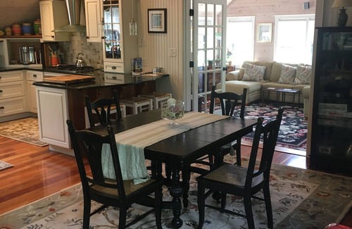 Nantucket Town Cabaña | Unique & Lovely: Luxury Treetop Cottage, cerca de Town & Beac