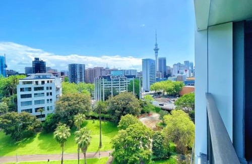 Newton Apartamento | Unique Luxury Incredible SkyTower & Park View - Free Parking