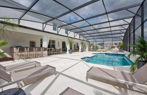 Kissimmee Casa | UNIQUE MASTERPIECE15 Suites Sleeps 30 SON101