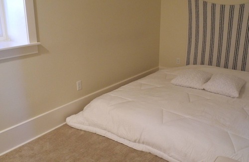 Portland Heights Apartamento | Unique, modern 2-level 1BR+Office or 2BR, w/fireplace, mtn views, near downtown