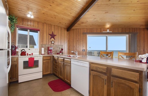 White River Township Cabaña | Exclusiva casa de campo octágono en el lago Michigan, rodeado de dunas y un parque del condado
