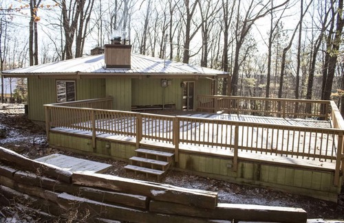 Rib Mountain Casa | Unique Octagon Ski Lodge in heart of Rib Mountain State Park with hot tub